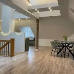 Apartment Elbhirsch Stilvoll Wohnen In Dresden Weisser Hirsch